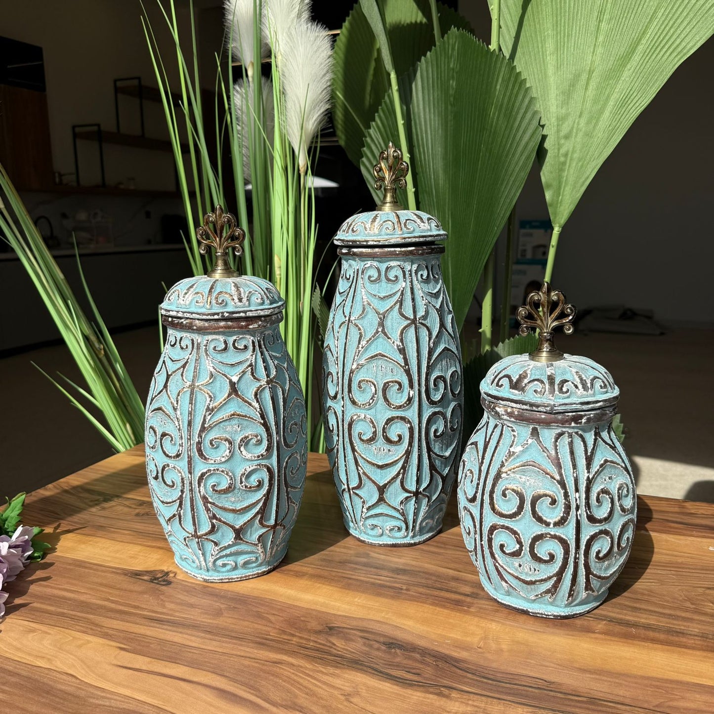 ڤازەى دیکۆراتی هونەری شینى شاهانەيى