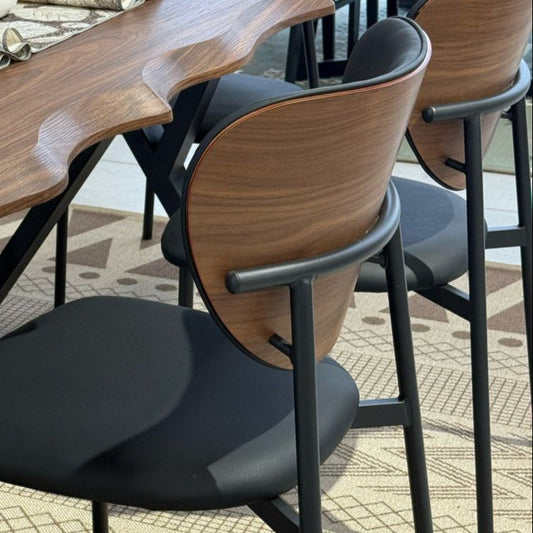 كرسي أفيرا الداخلي الأسود