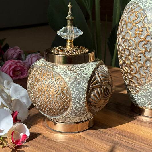 فازات فاخرة مزغرفة ب 3 احجام مختلفة