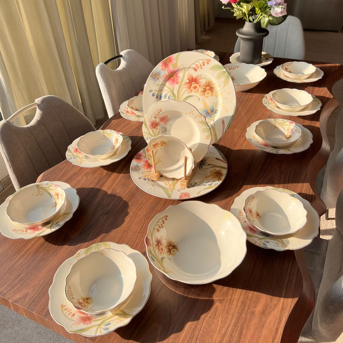 28pcs پۆرسەلین گوڵاوی شەپۆلدار سێت مێزی مێزی مێز