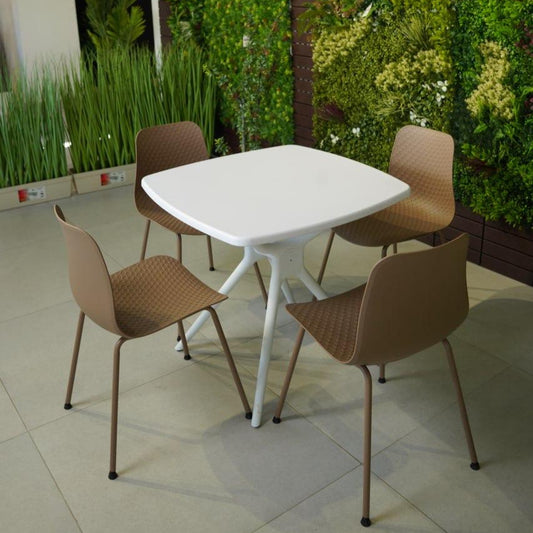 طقم أثاث خارجي عصري من كرسي وطاولة مربعة متينة