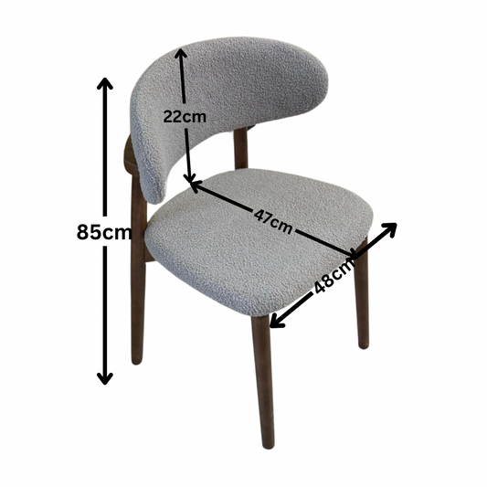 کورسی ناوەوەی سیلا بە قاچی دارەوە