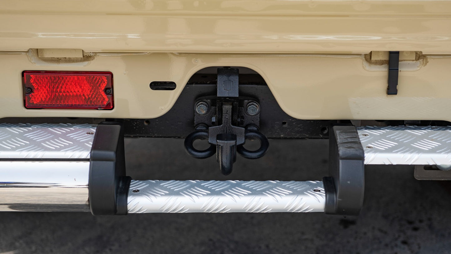 تۆیۆتا لاند کروزەر دوو بۆری Towbar