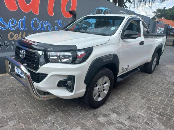 Toyota Hilux 2016 Eyelid Trim