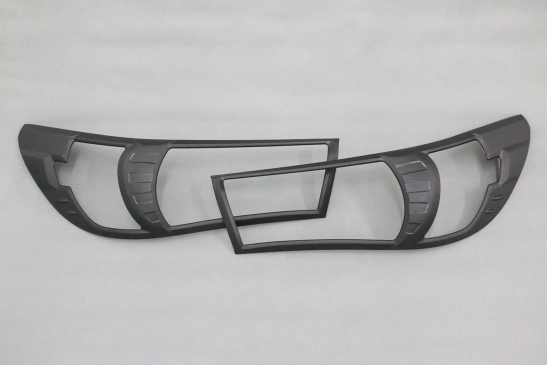 Toyota Hilux 2016 Eyelid Trim