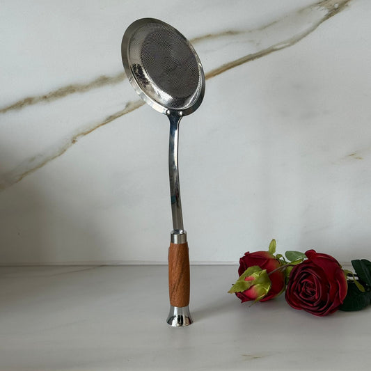 کۆکردنەوەی کەلوپەلی چێشتخانە لە پۆڵا ستانلێس بە دەستە دار