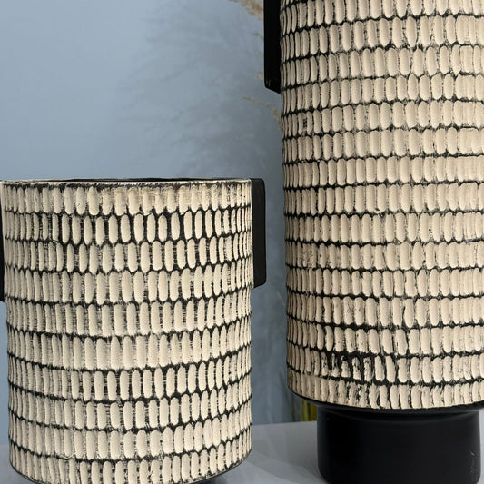 گوڵدانی دیکۆراتی ناوازە بە نەخشی خێڵەکی