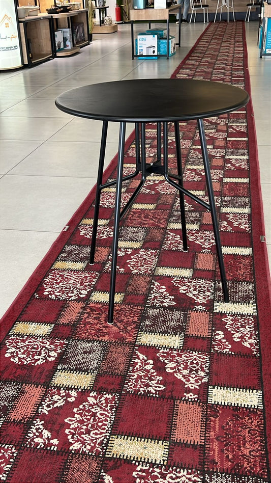 طاولة البيسترو في الهواء الطلق الحديثة