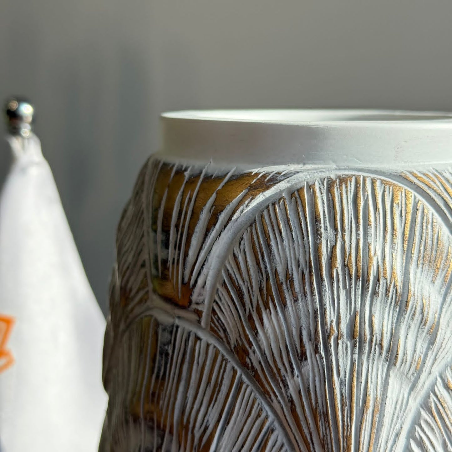 مزهرية فيلورا الزخرافية المزخرفة