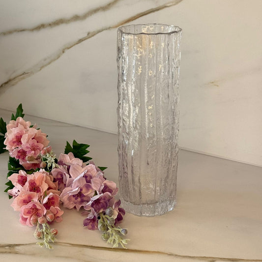 Transparent Ridge-Pattern Glass Vase