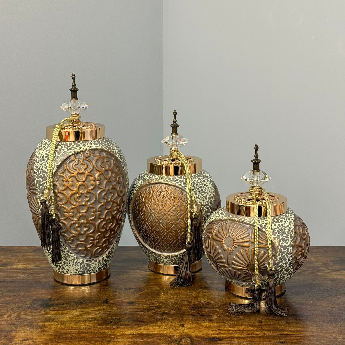 Giger Jar Shapes With Decorative Lids