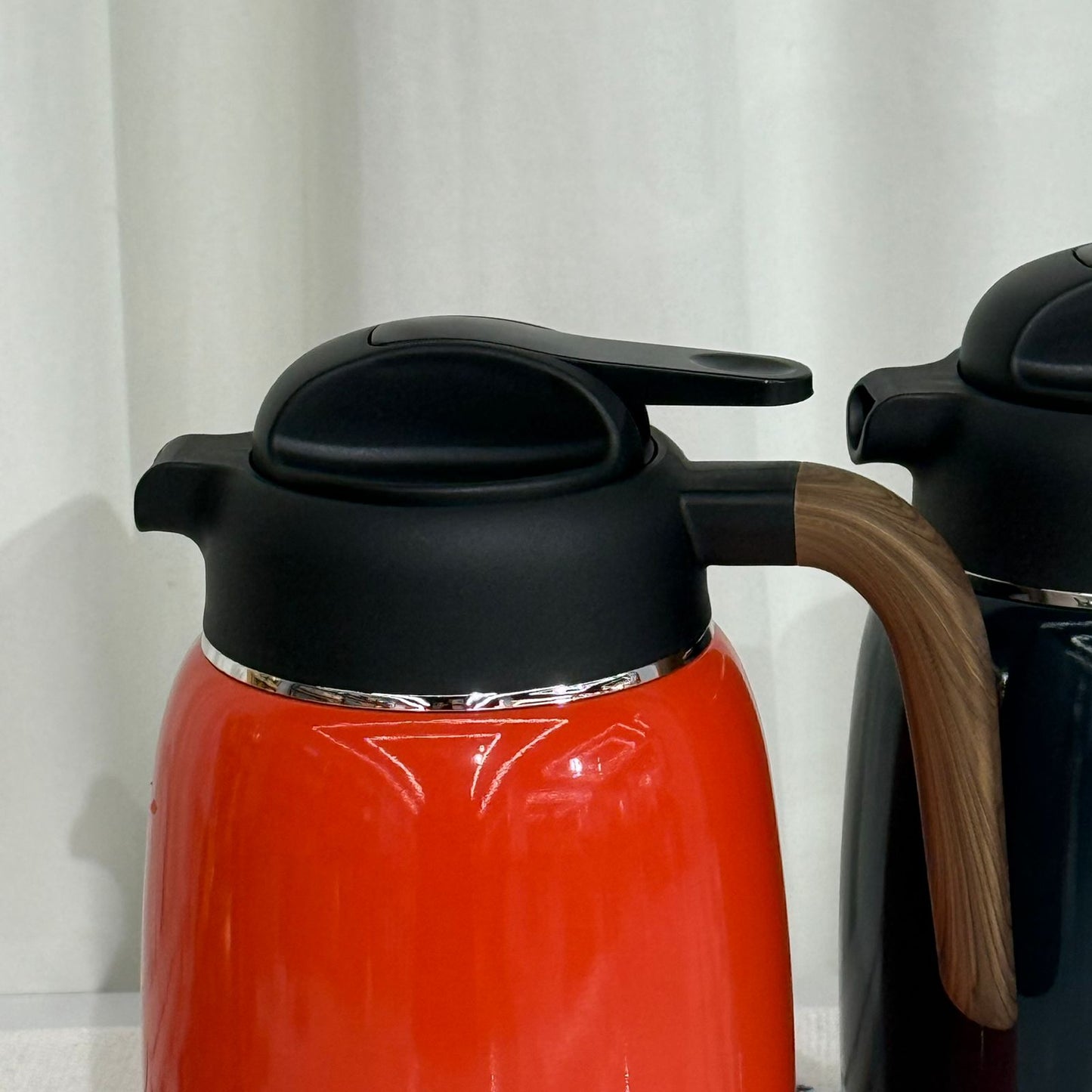 تەرموسەکانی ئیزۆل کراو بە بۆشایی ئەلێگانت