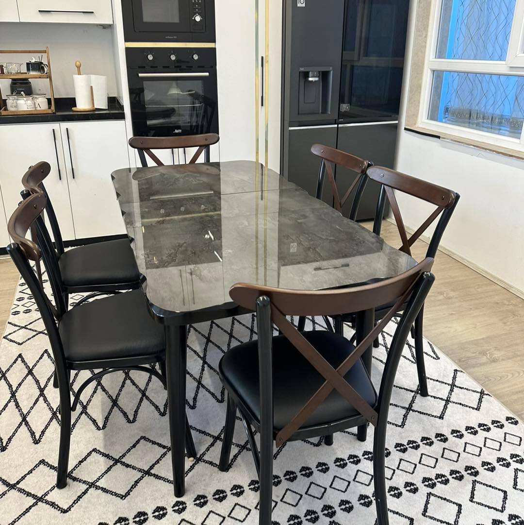 طقم كرسي وطاولة طعام كلاسيكي