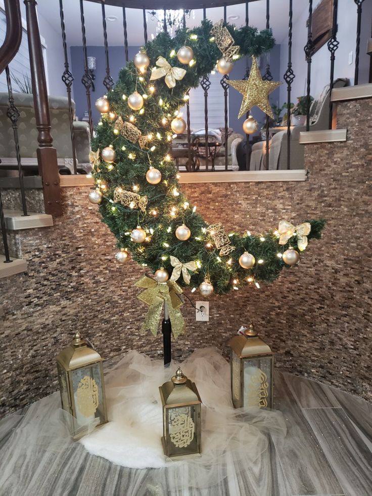رمضان عيد هلال على شكل شجرة القمر