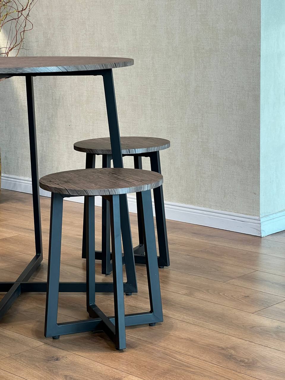 سێتی مێزی نانخواردنی دەوری مۆدێرن