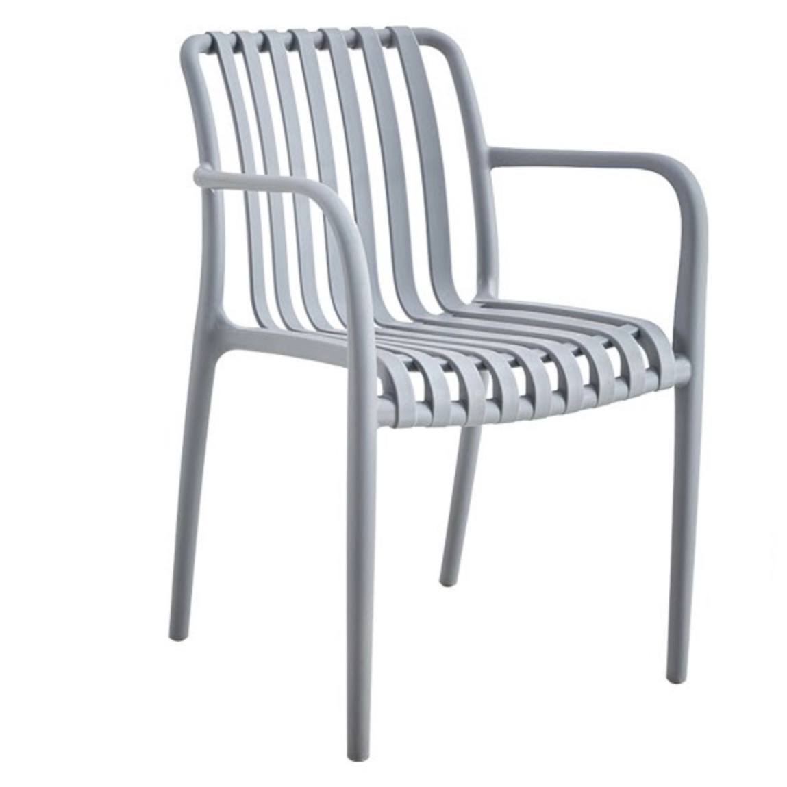 Zara PC-516 کورسی پلاستیکی لە دەرەوە پشوودان