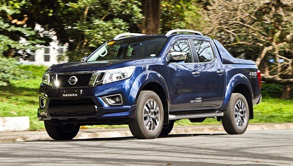 Nissan Navara 2018 کورسی کەڤەر
