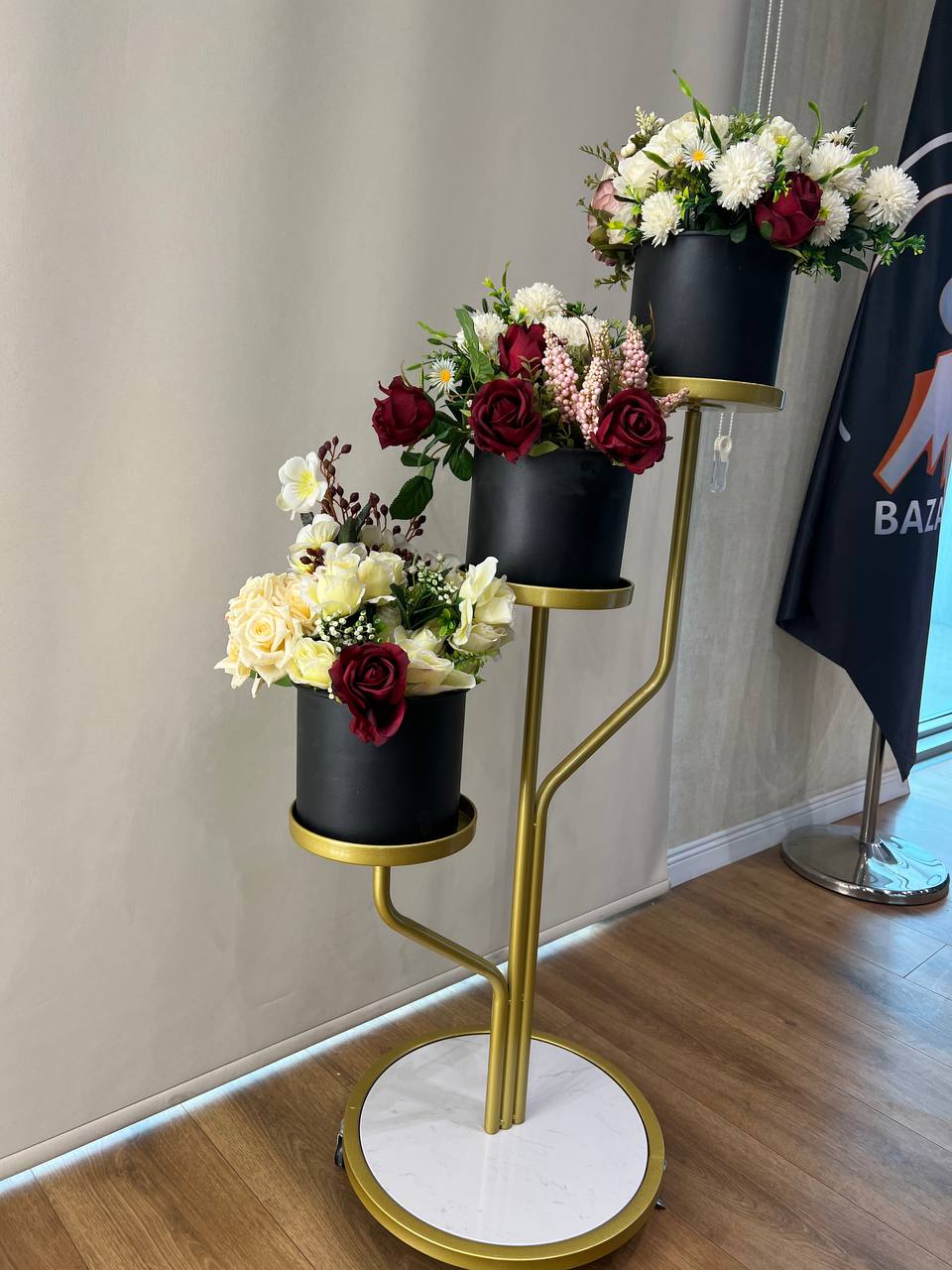 حامل زارع معدني من 3 طبقات