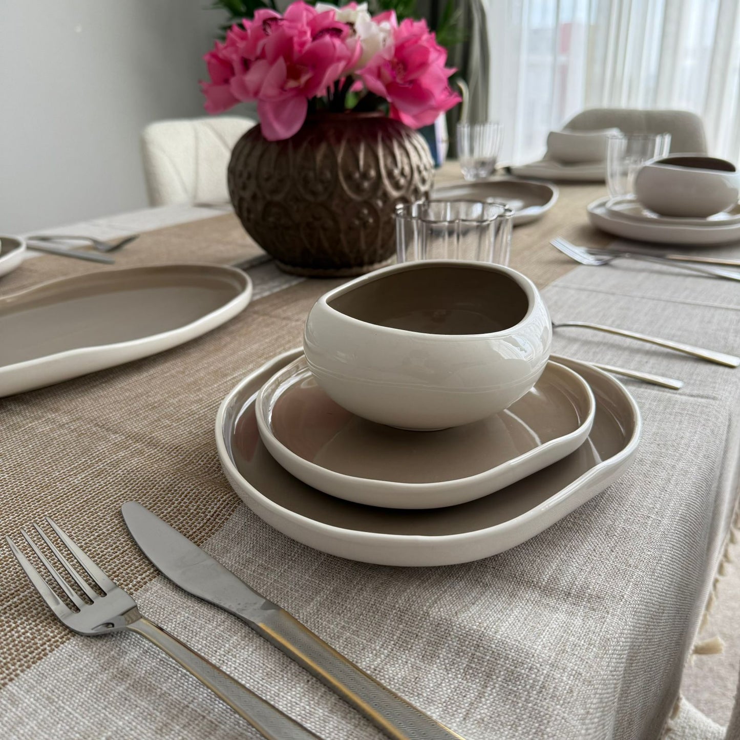Modern Luxury Two-Tone Ceramic Dinnerware Set