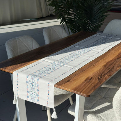 مفرش طاولة منسوج مزخرف مقاس 30 × 180 سم مع تفاصيل شرابة