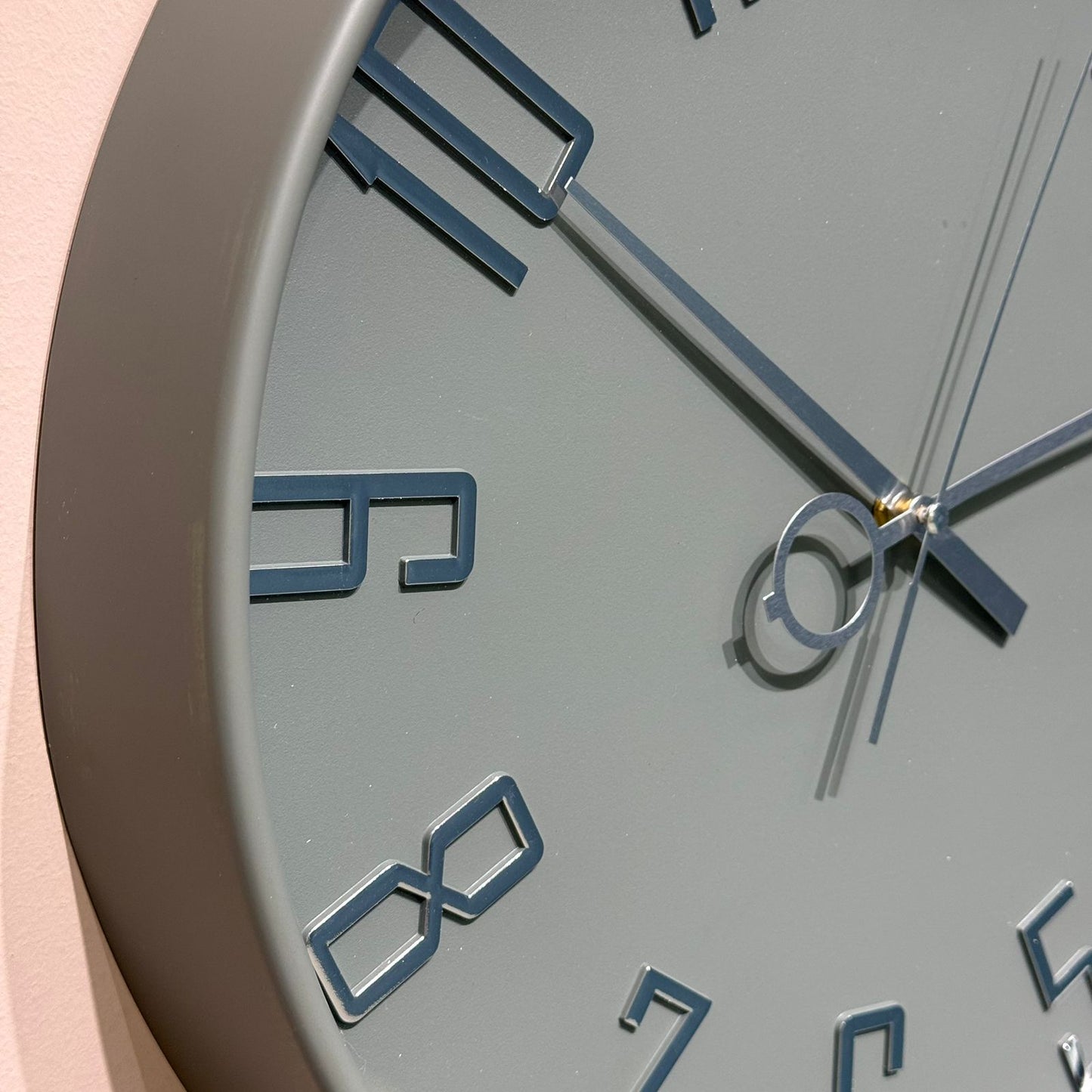 Modern Minimalist Wall Clock