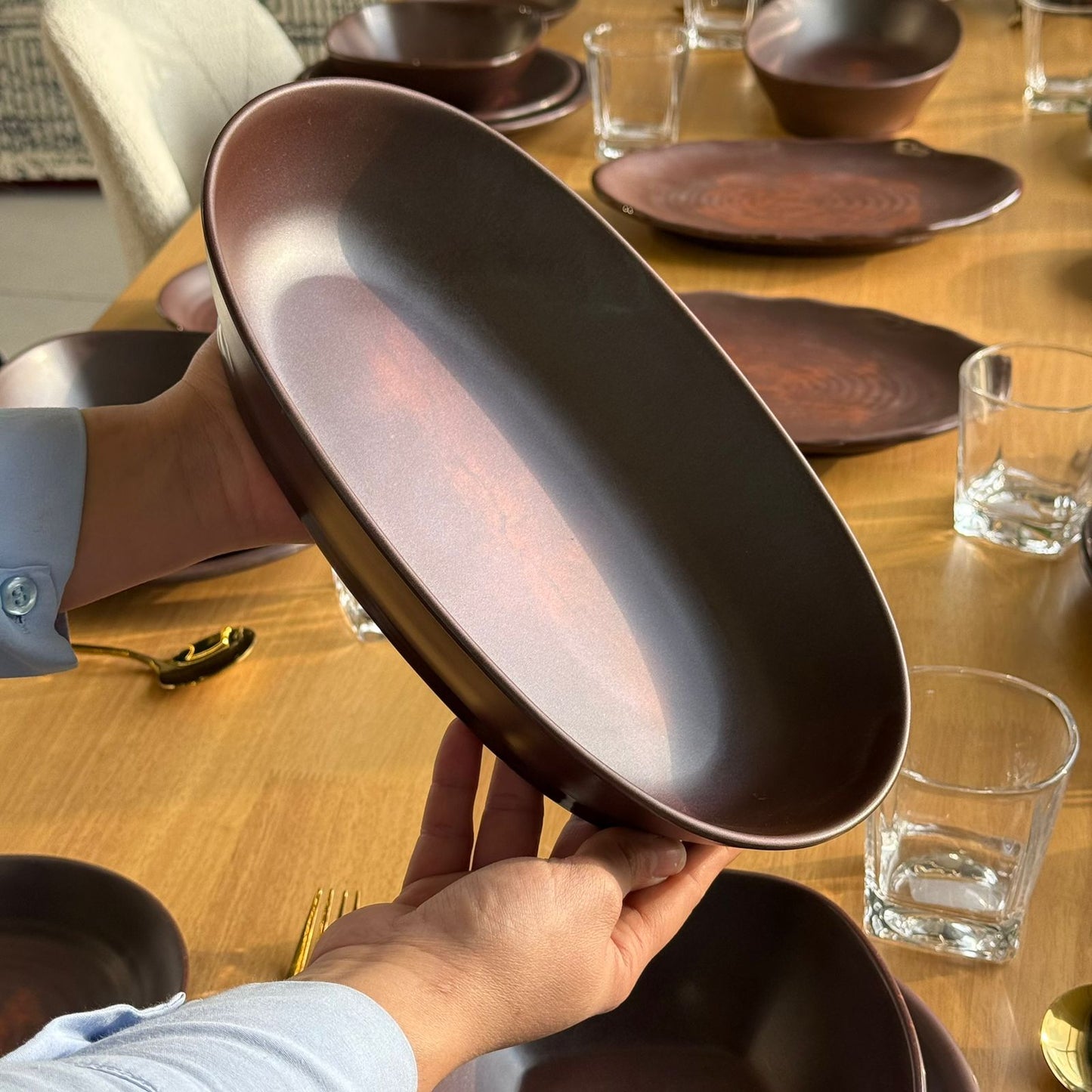 طقم أطباق عشاء أنيق وعصري من الميلامين