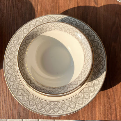 39PCS Round Porcelain Dining Tableware Set