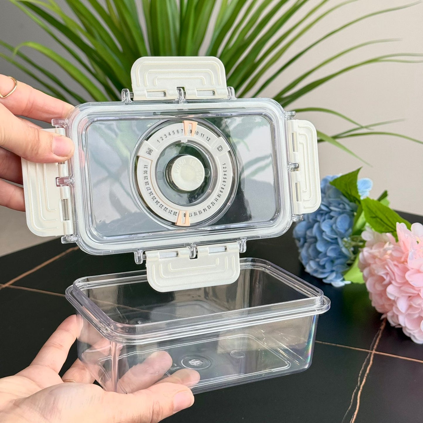 4-Piece Clear Airtight Food Storage Container Set - With Date Dial