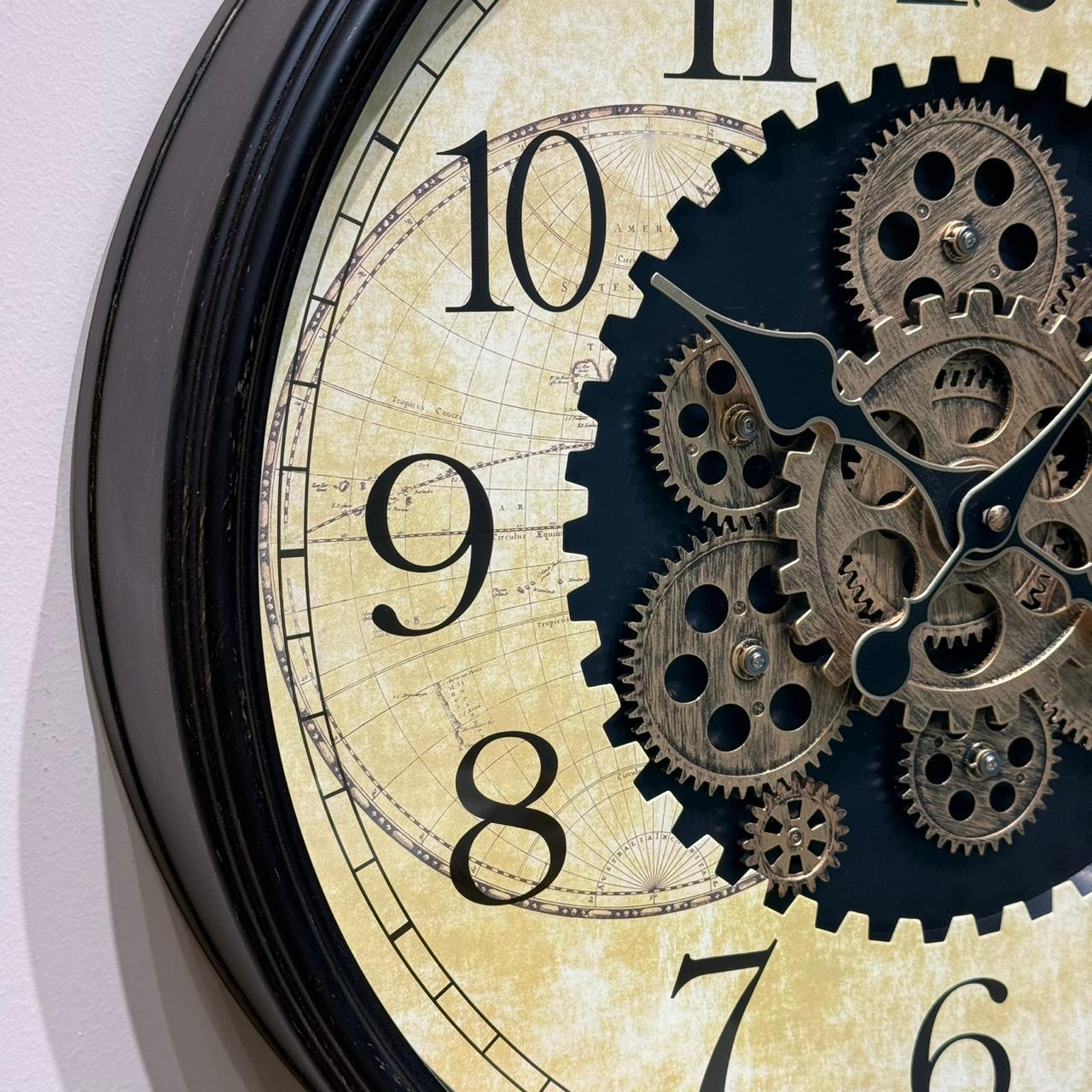 Vintage Dual-Style Clock – Roman and Standard Numerals