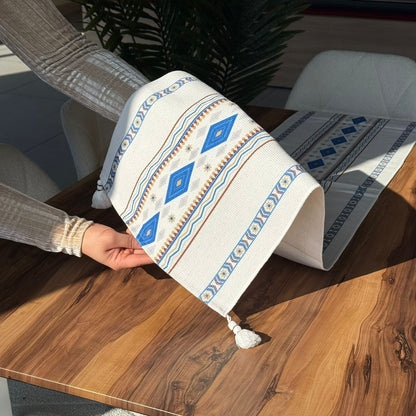 مفرش طاولة منسوج مزخرف مقاس 30 × 180 سم مع تفاصيل شرابة