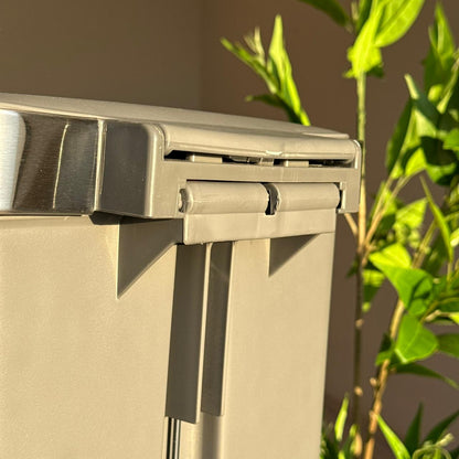 سەبەتەی پاشماوەی پێداڵی تەنک بە تایە