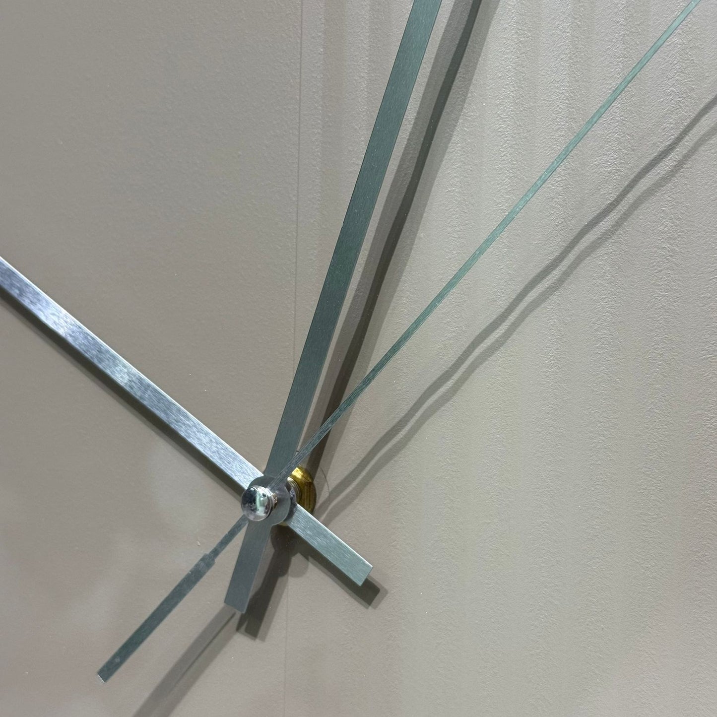 Modern Minimalist Round Wall Clock