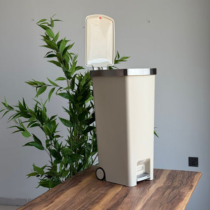 زبڵدانی ناوازە- بە تایە