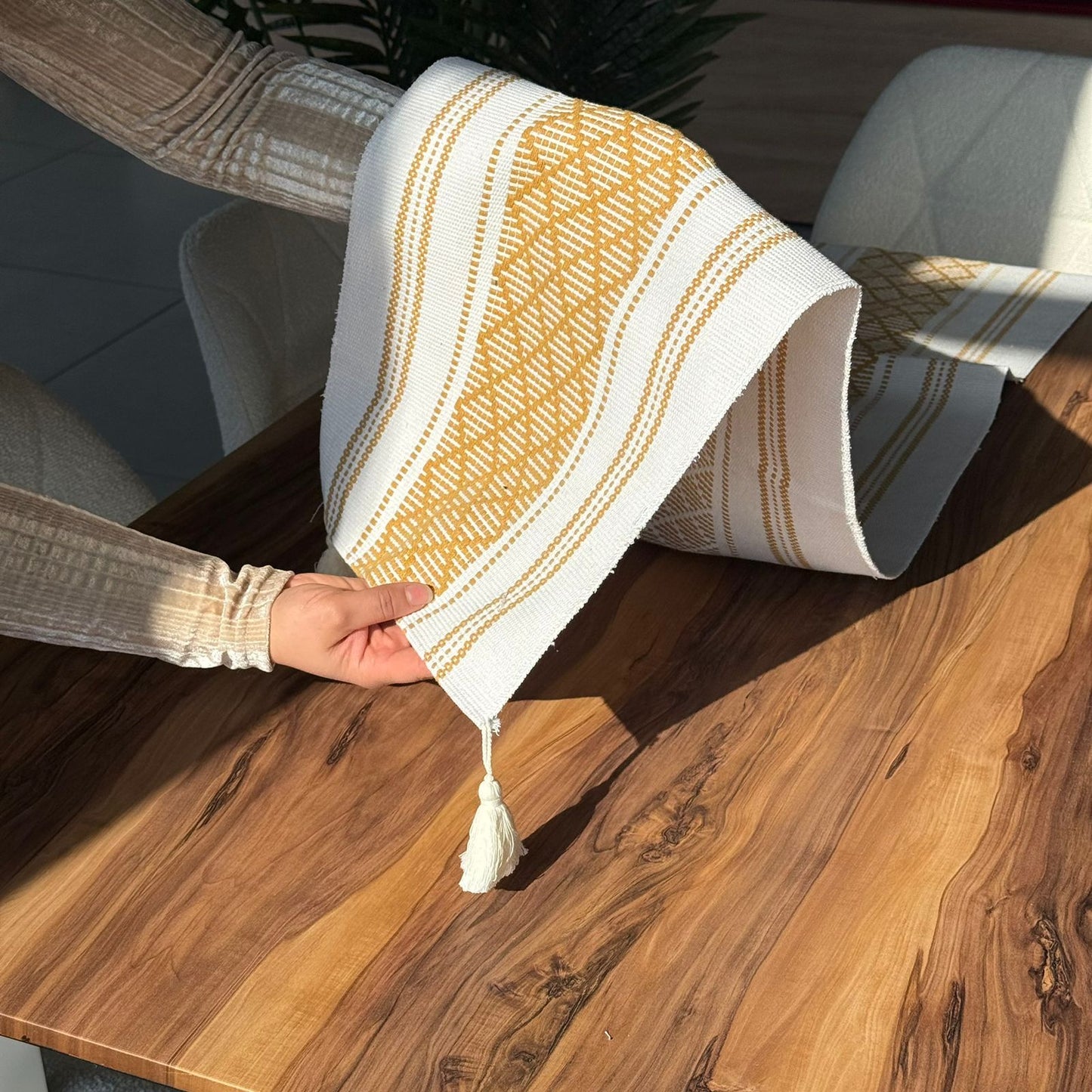 35 × 228 سم ڕاکەری مێزی تووی دیکۆراتی بە وردەکاری تاسڵ