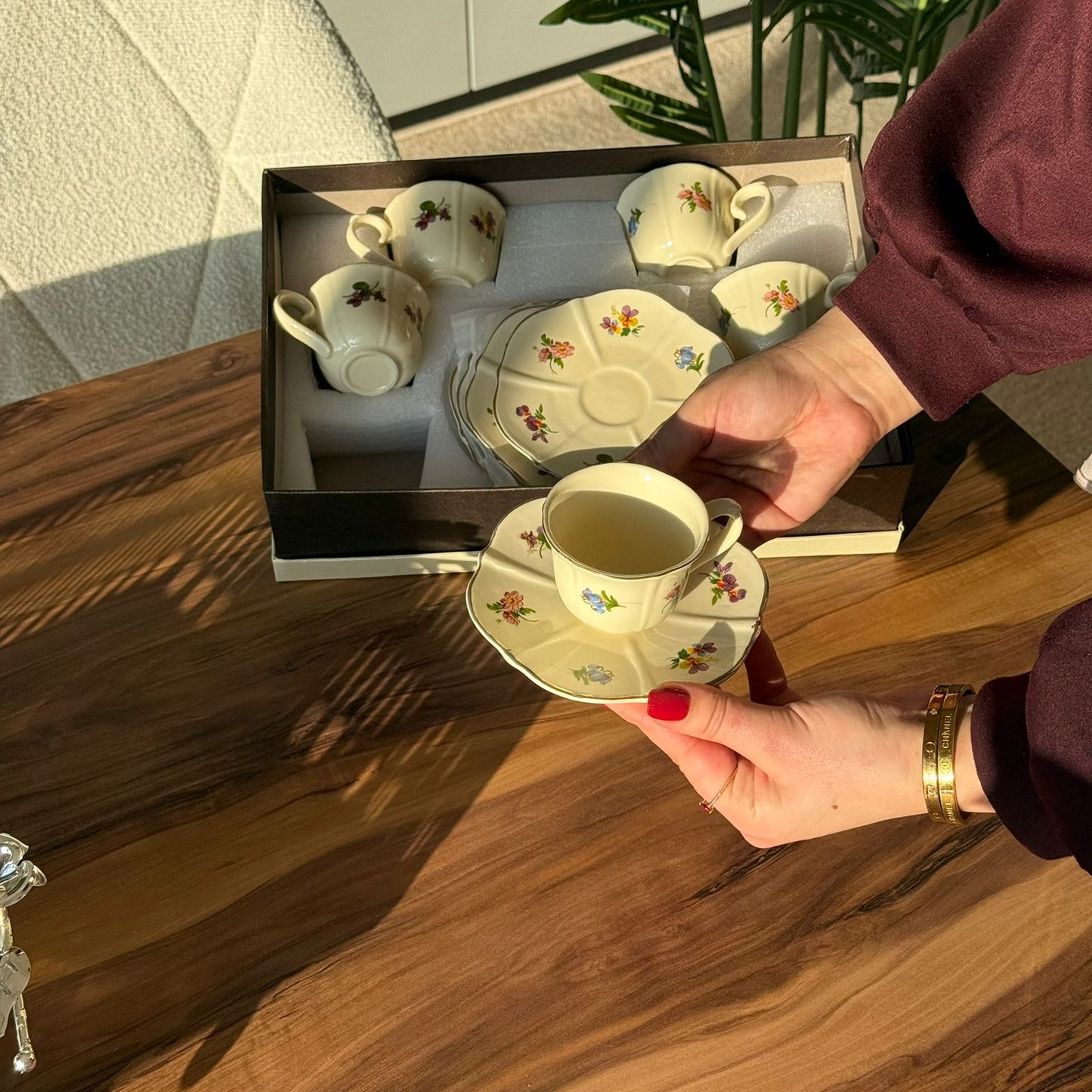 Floral Coffee Cups & Saucers Set