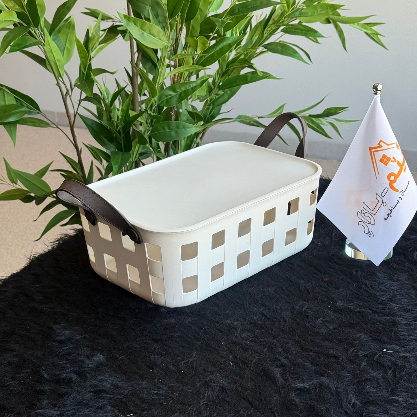 سلال تخزين بلاستيكية بتصميم قابل للتكديس والتهوية مع مقابض