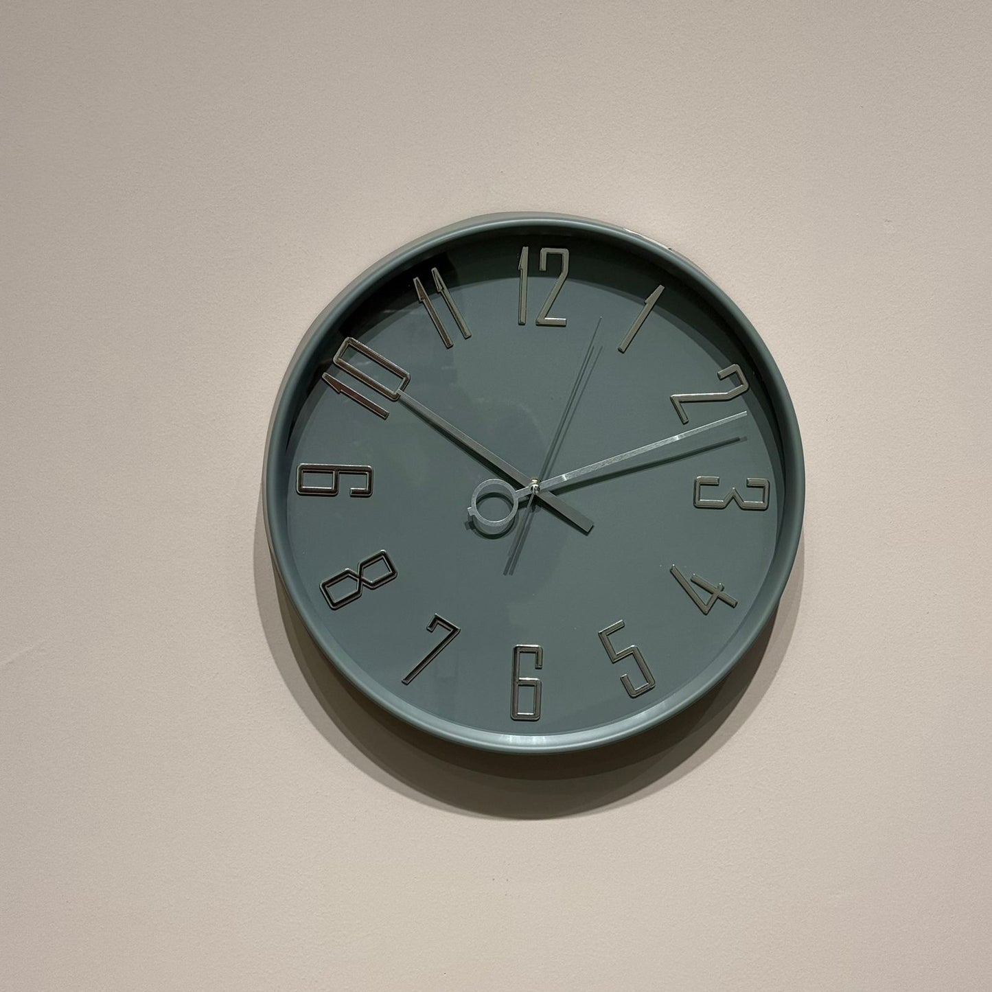 Modern Minimalist Wall Clock