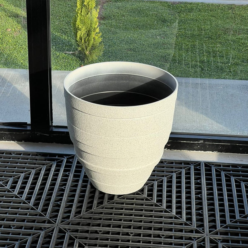 Indoor/Outdoor Modern Plant Pot