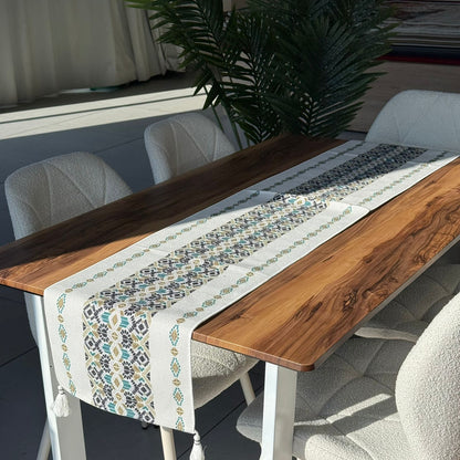 مفرش طاولة منسوج مزخرف مقاس 30 × 180 سم مع تفاصيل شرابة