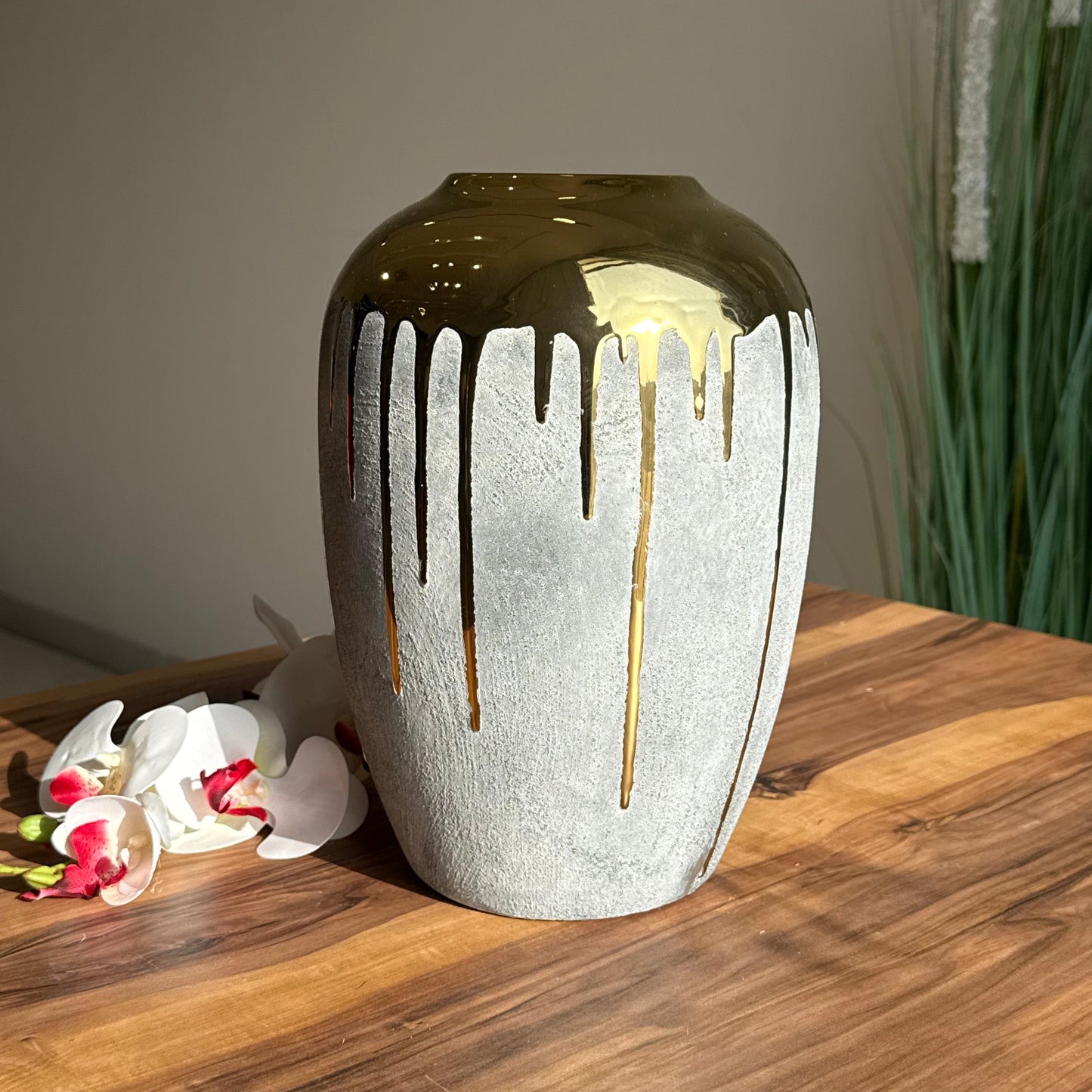 Modern Drip-Effect Ceramic Vase