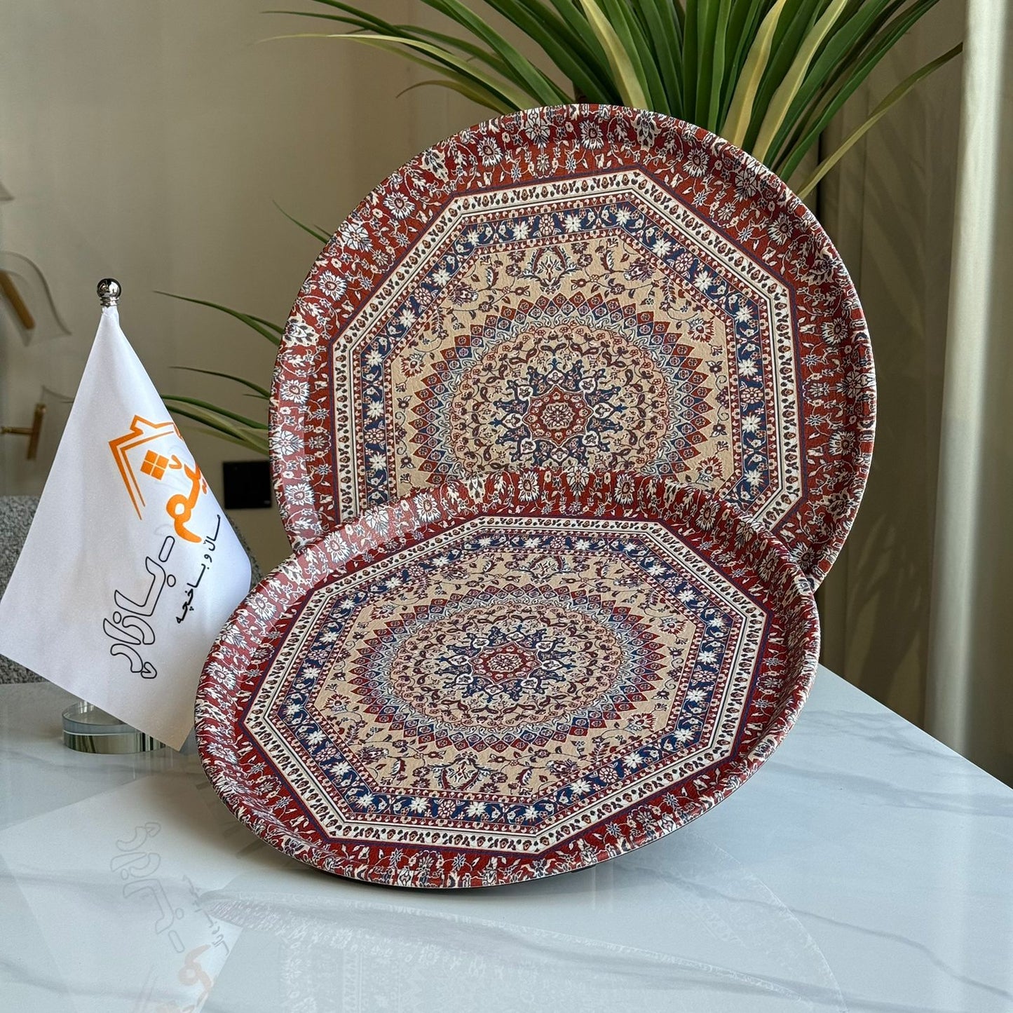 سینی خزمەتکردن بە نەخشی شاهانە - بە ٢ قەبارە