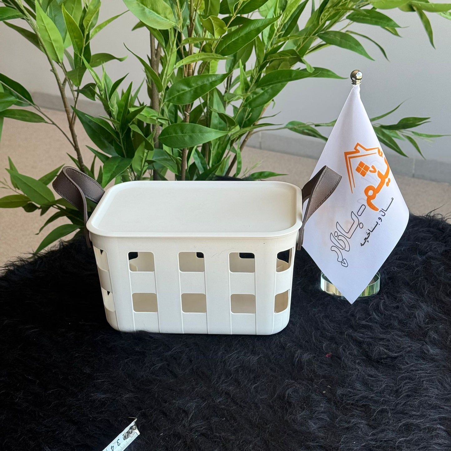 سلال تخزين بلاستيكية بتصميم قابل للتكديس والتهوية مع مقابض