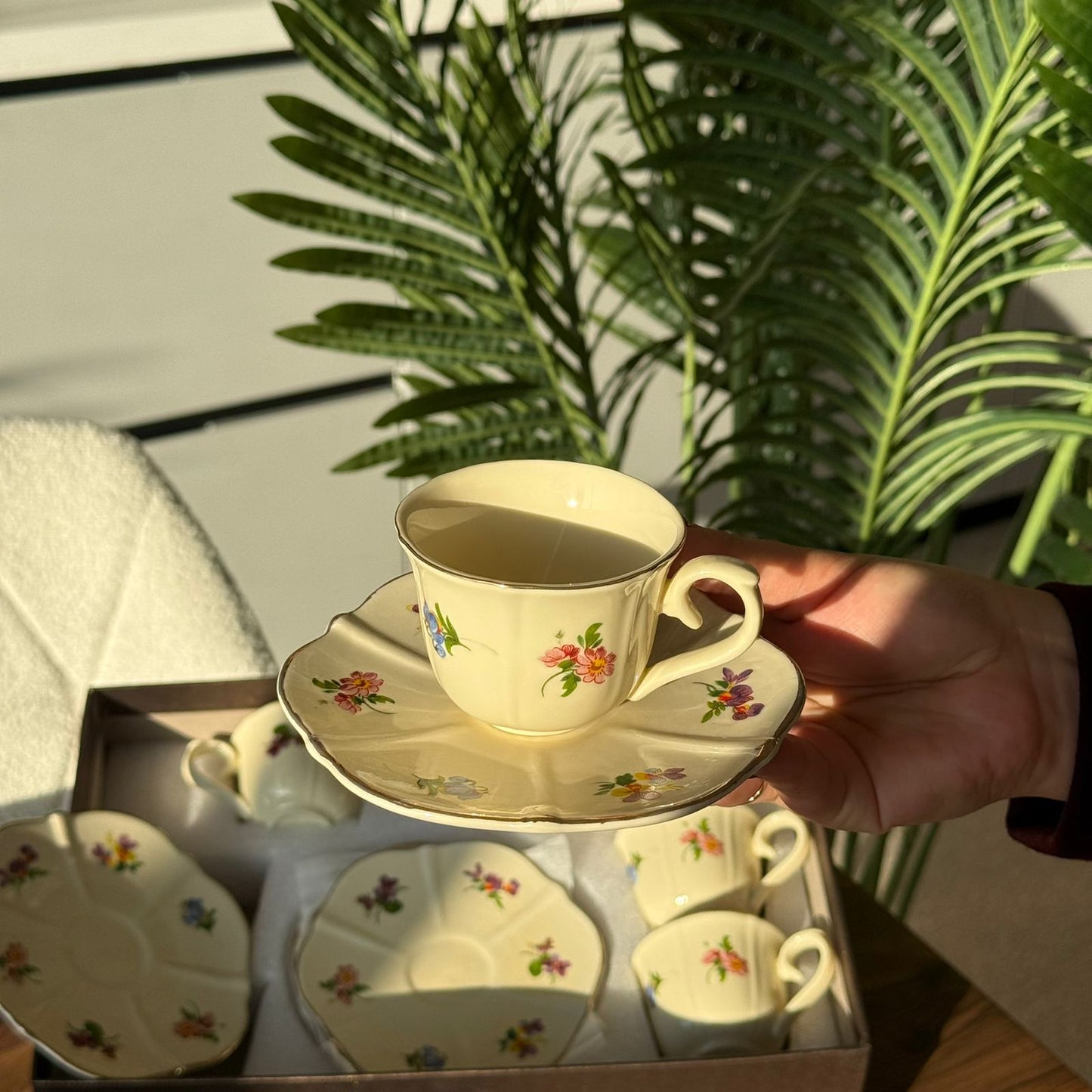 Floral Coffee Cups & Saucers Set