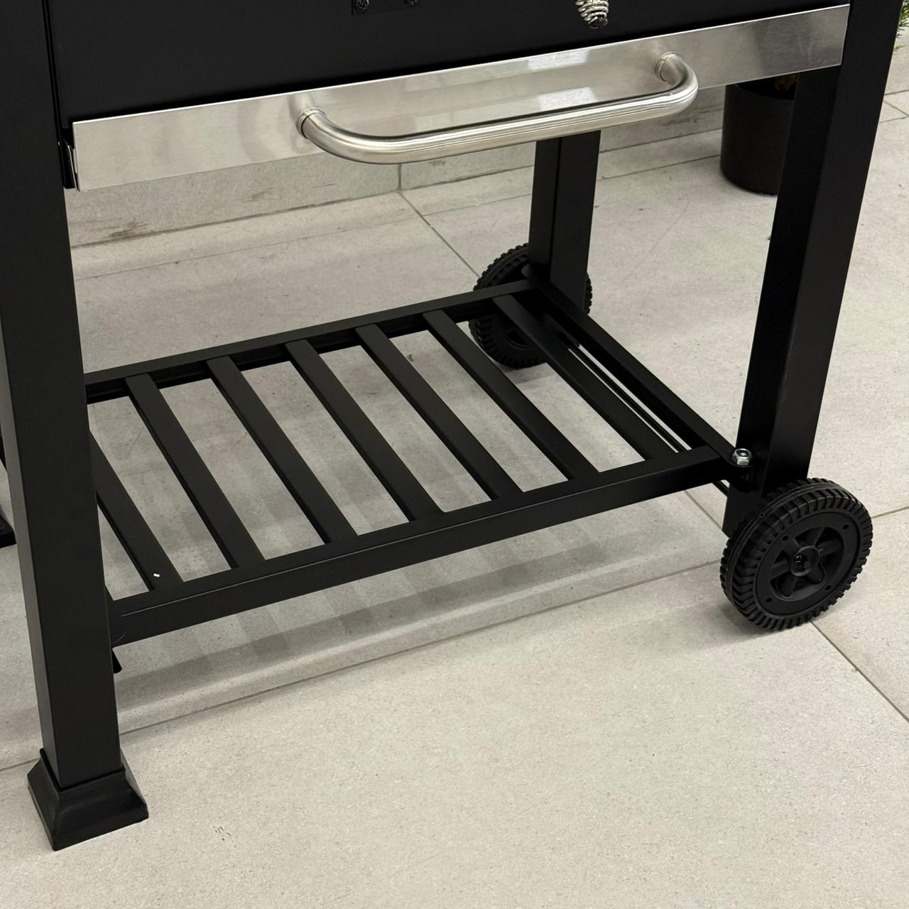 Barbecue Grill with Side & Storage Shelves