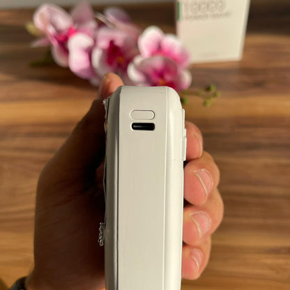 10000mAh 4-in-1 Power Bank | الكابلات المدمجة ، عرض LED ومصباح يدوي