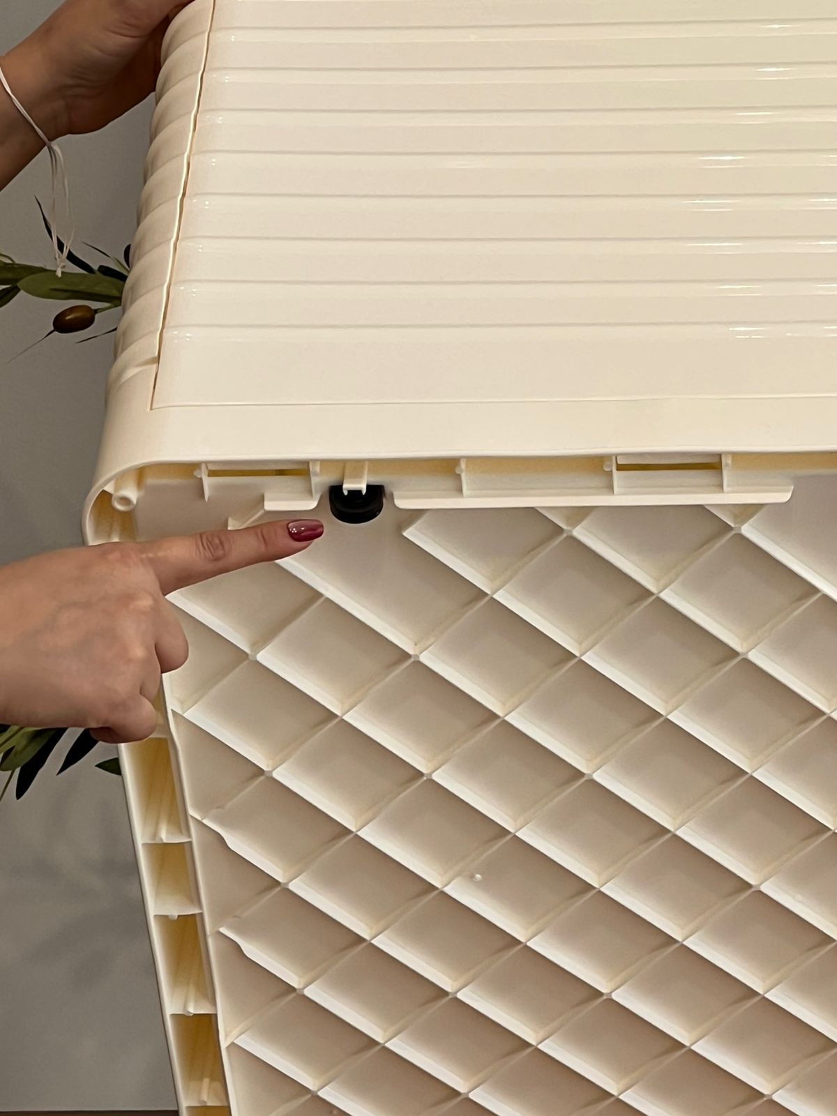 8 سندوقی هەڵگرتنی فرە مەبەستی تاشراو