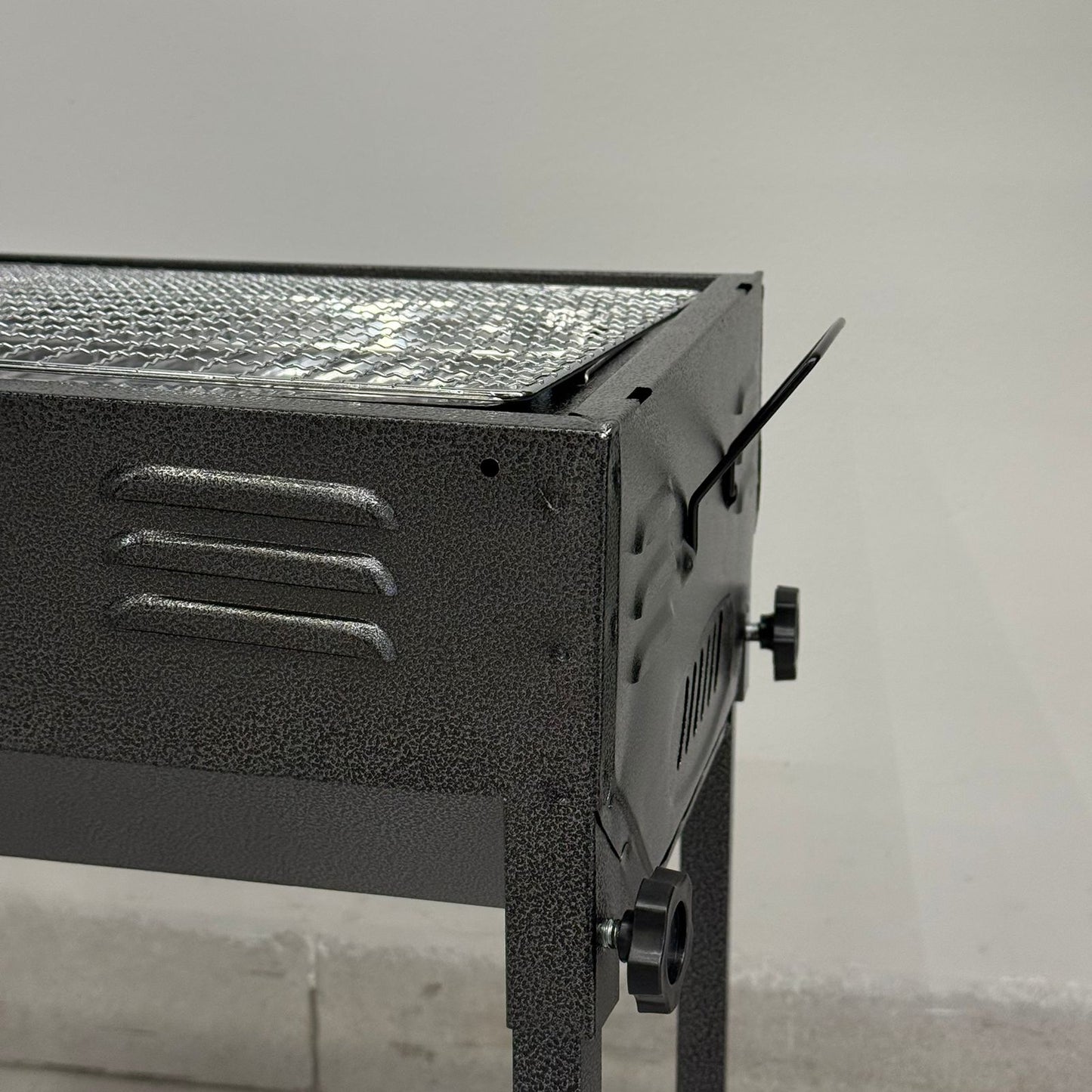 Rectangular Charcoal Barbecue Grill with Legs