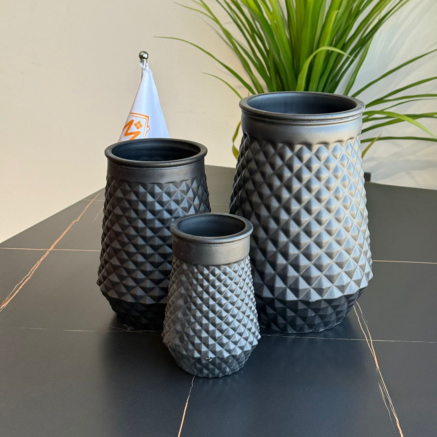 المزهريات العتيقة المزخرفة المرسومة باليد