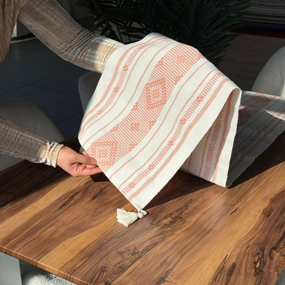 35 × 220 سم ڕاکەری مێزی تواوەی دیکۆراتی بە وردەکاری تاسڵ