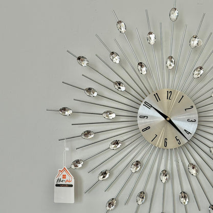 ساعة حائط بتصميم ماسي معلقة